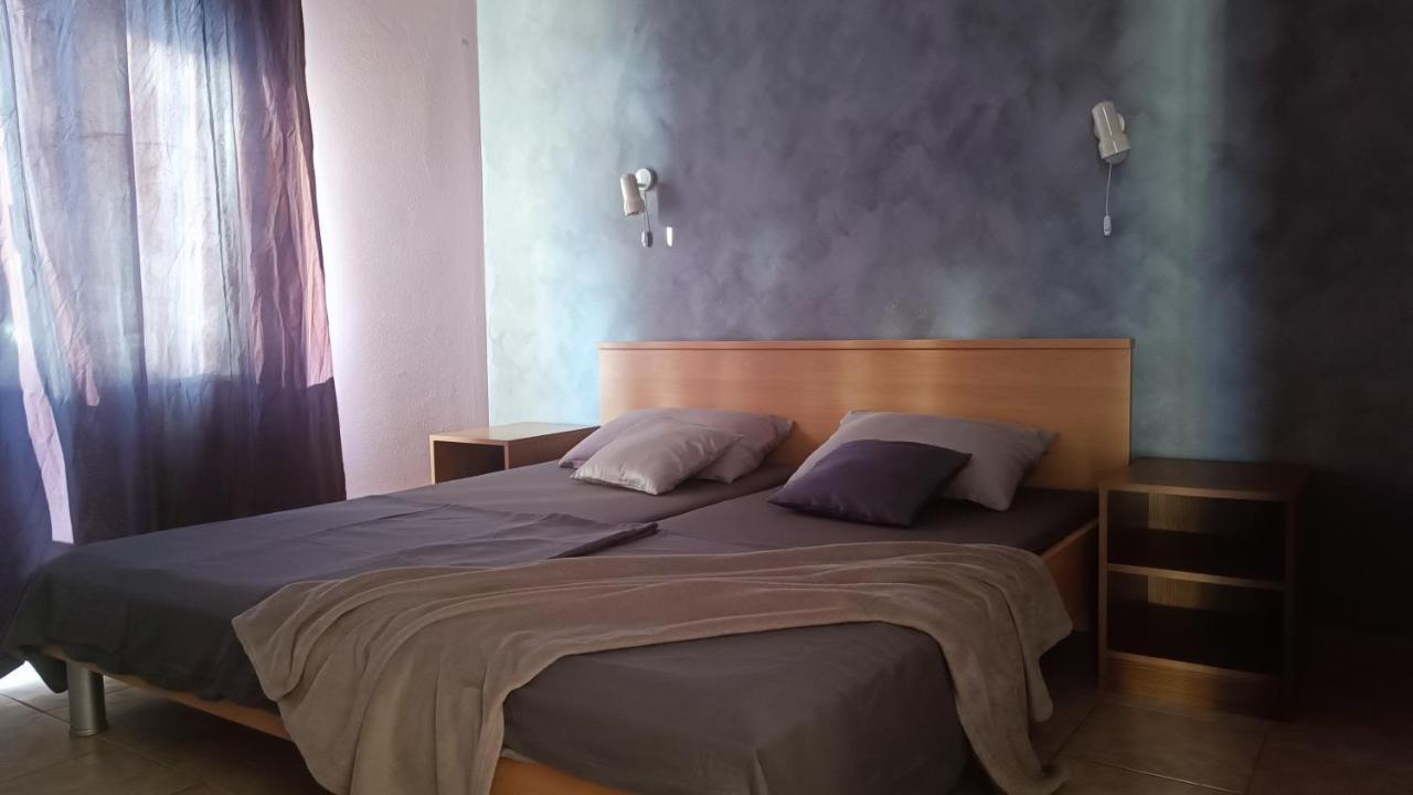 Apartments Niko Трогир Екстериор снимка