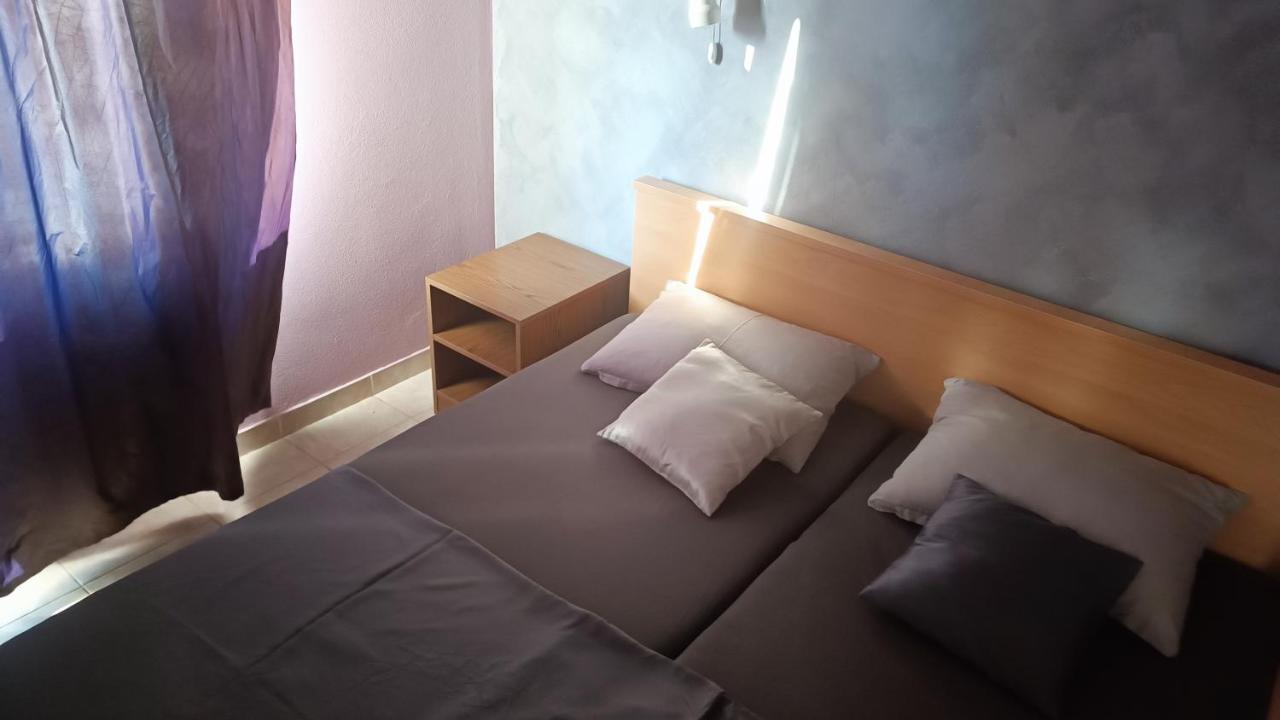Apartments Niko Трогир Екстериор снимка