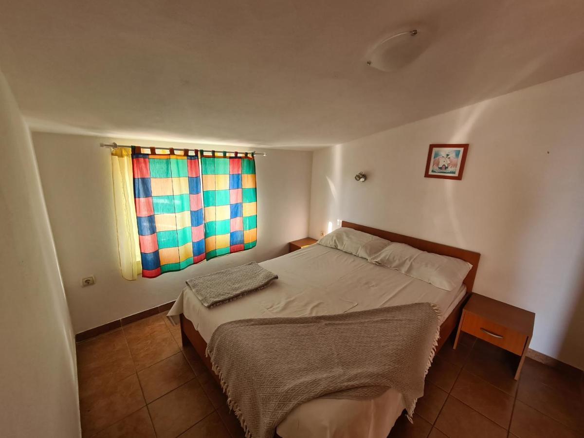 Apartments Niko Трогир Екстериор снимка
