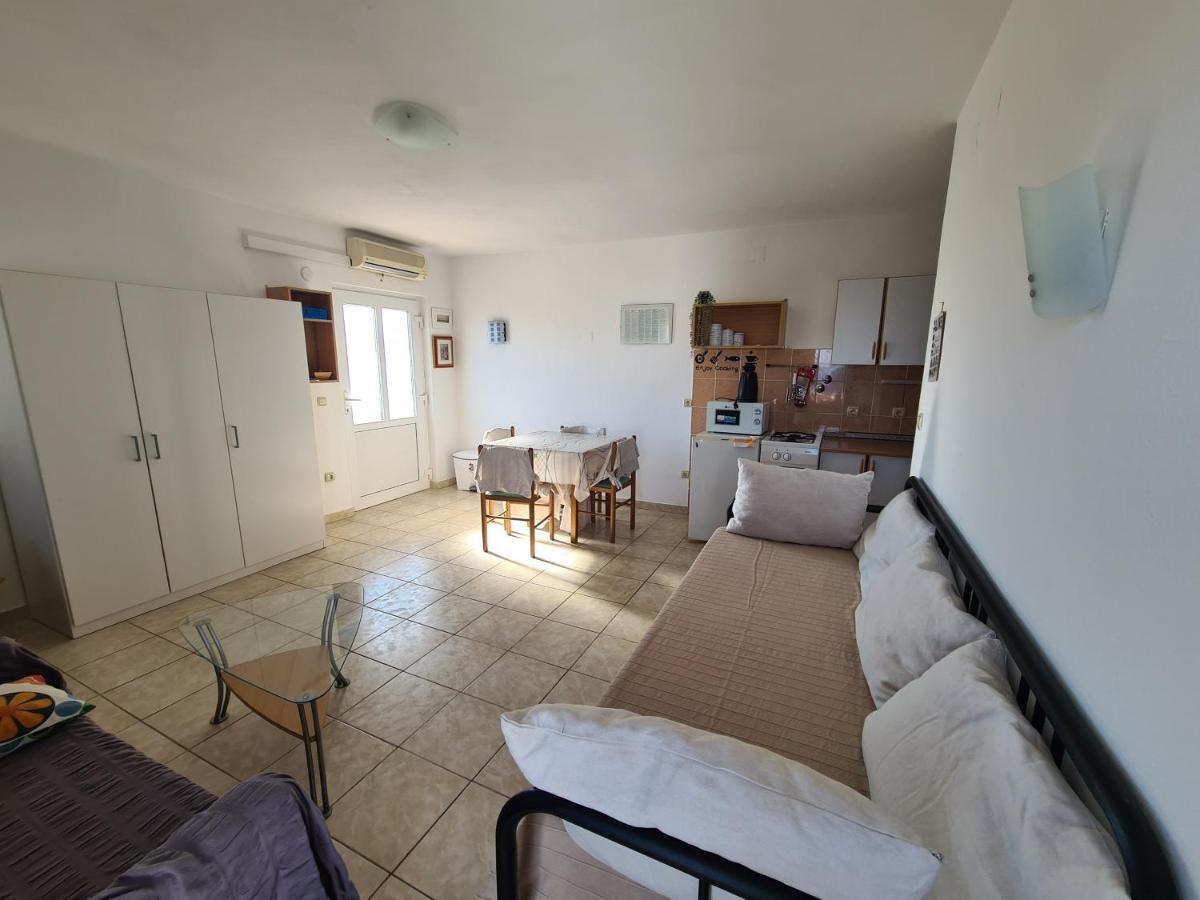 Apartments Niko Трогир Екстериор снимка