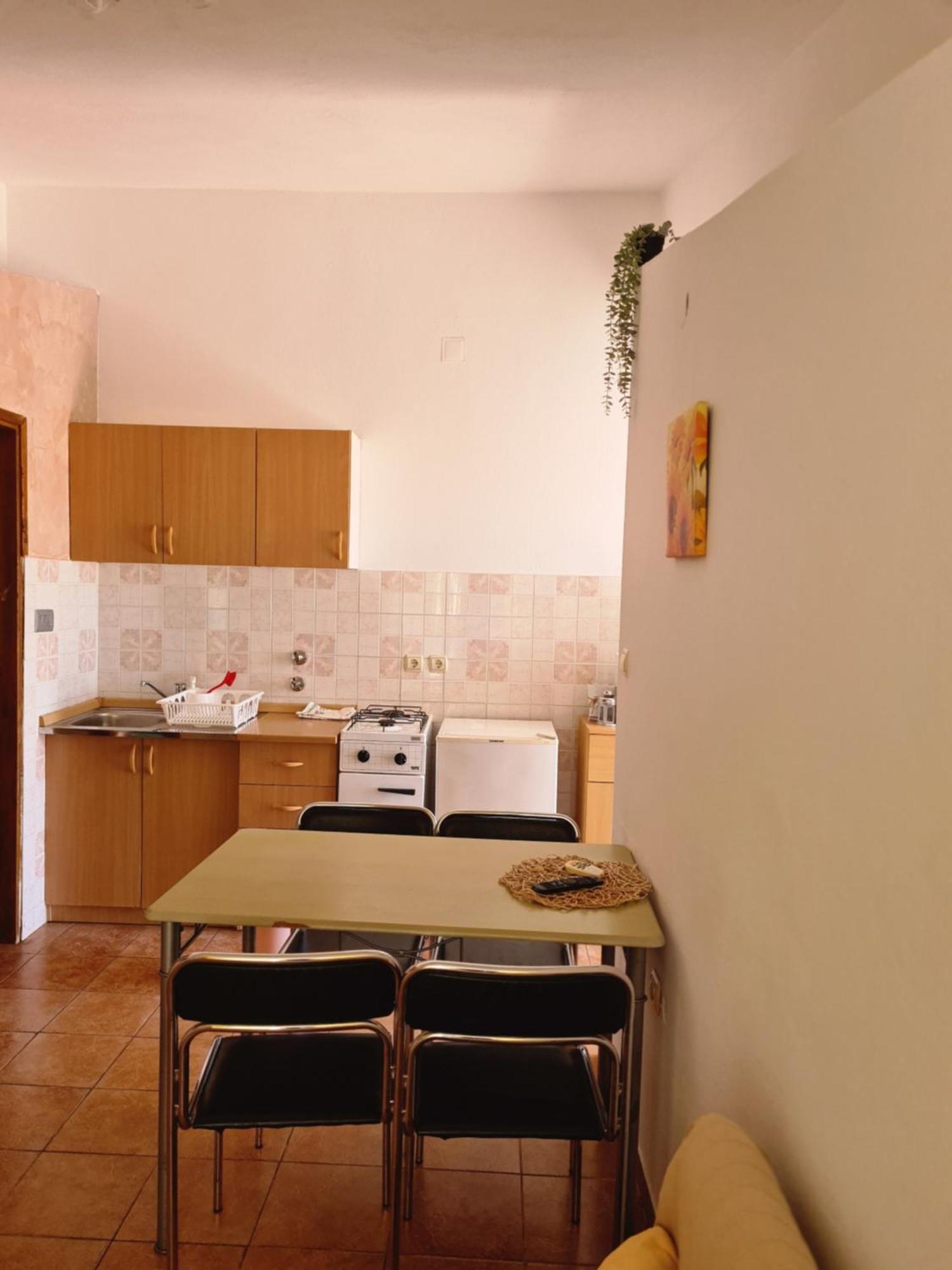 Apartments Niko Трогир Екстериор снимка