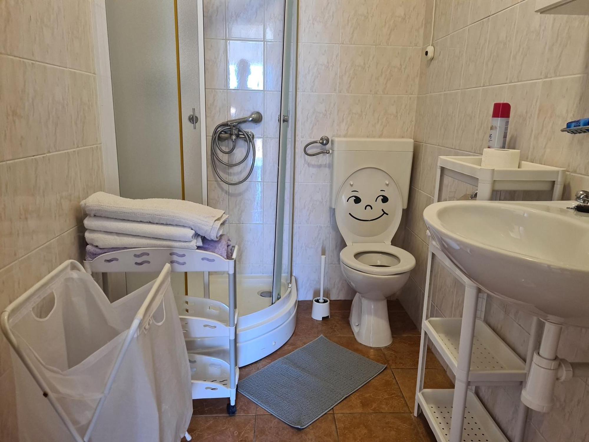 Apartments Niko Трогир Екстериор снимка